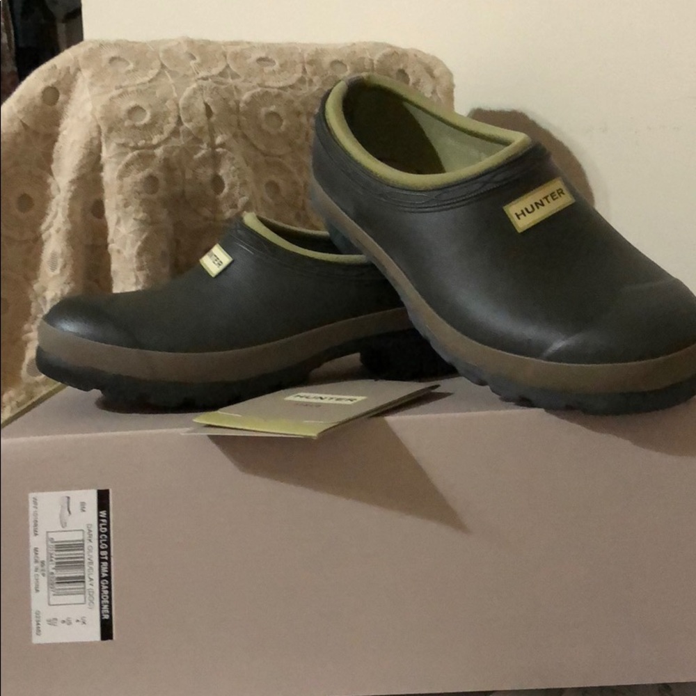 Hunter Clogs
